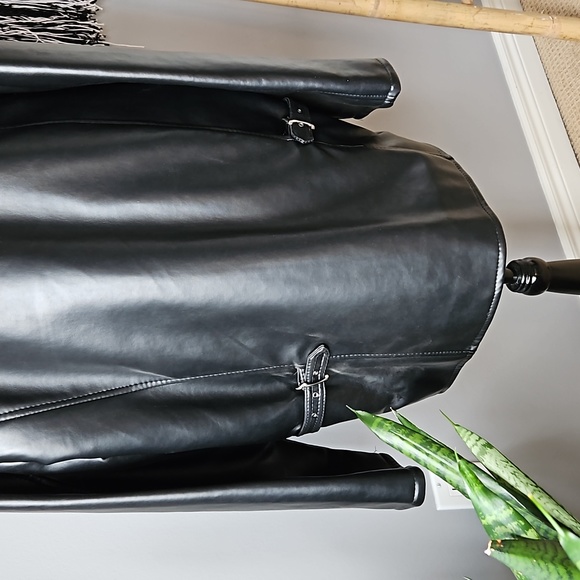 EA Collection Italy Style Faux Leather Jacket - Picture 4 of 7